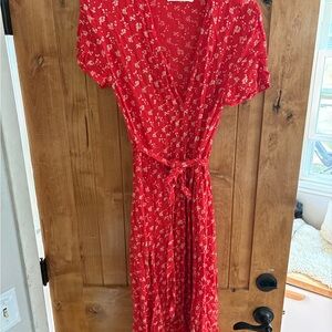 Chic Red Floral Midi Dress